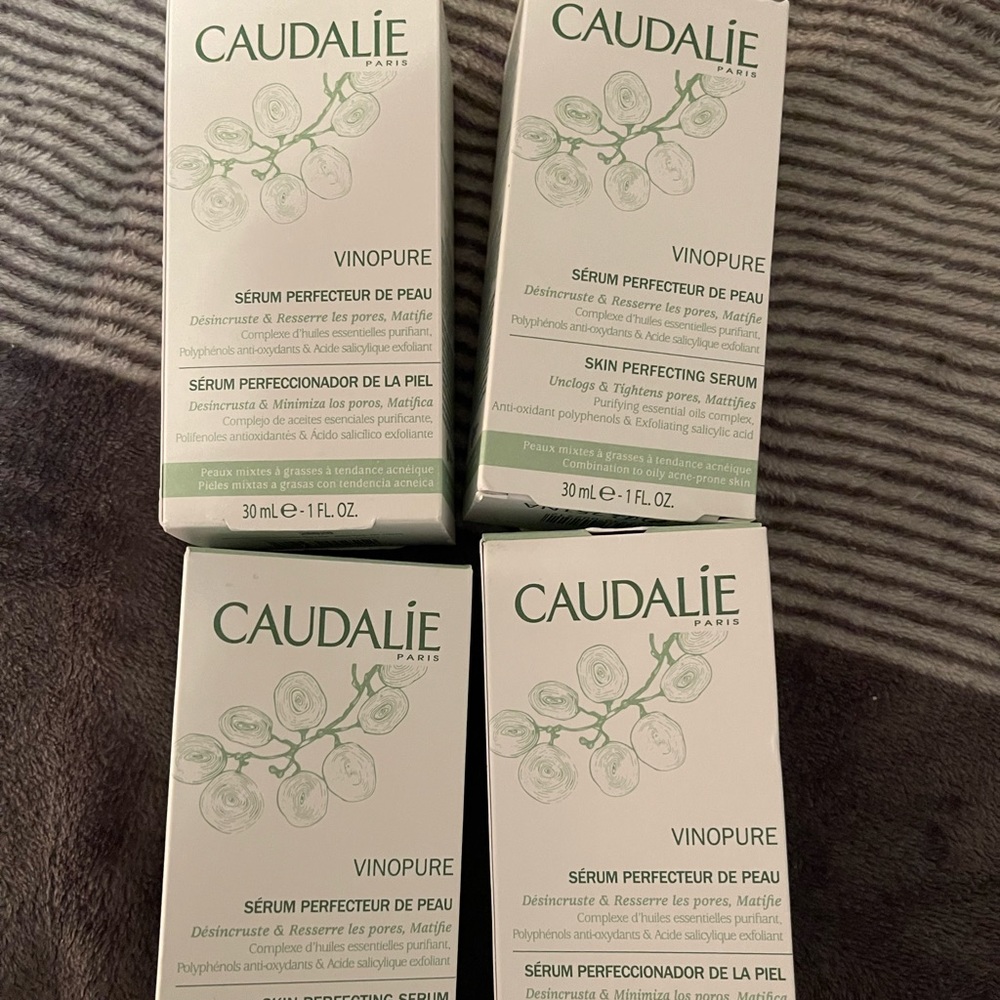 SOLD - Caudalie Vinopure - Skin perfecting serum- 30 ML